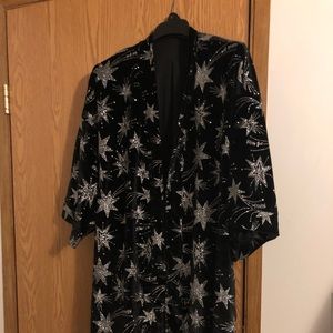 VICTORIA’S SECRET Black Velvet Robe Size M/L